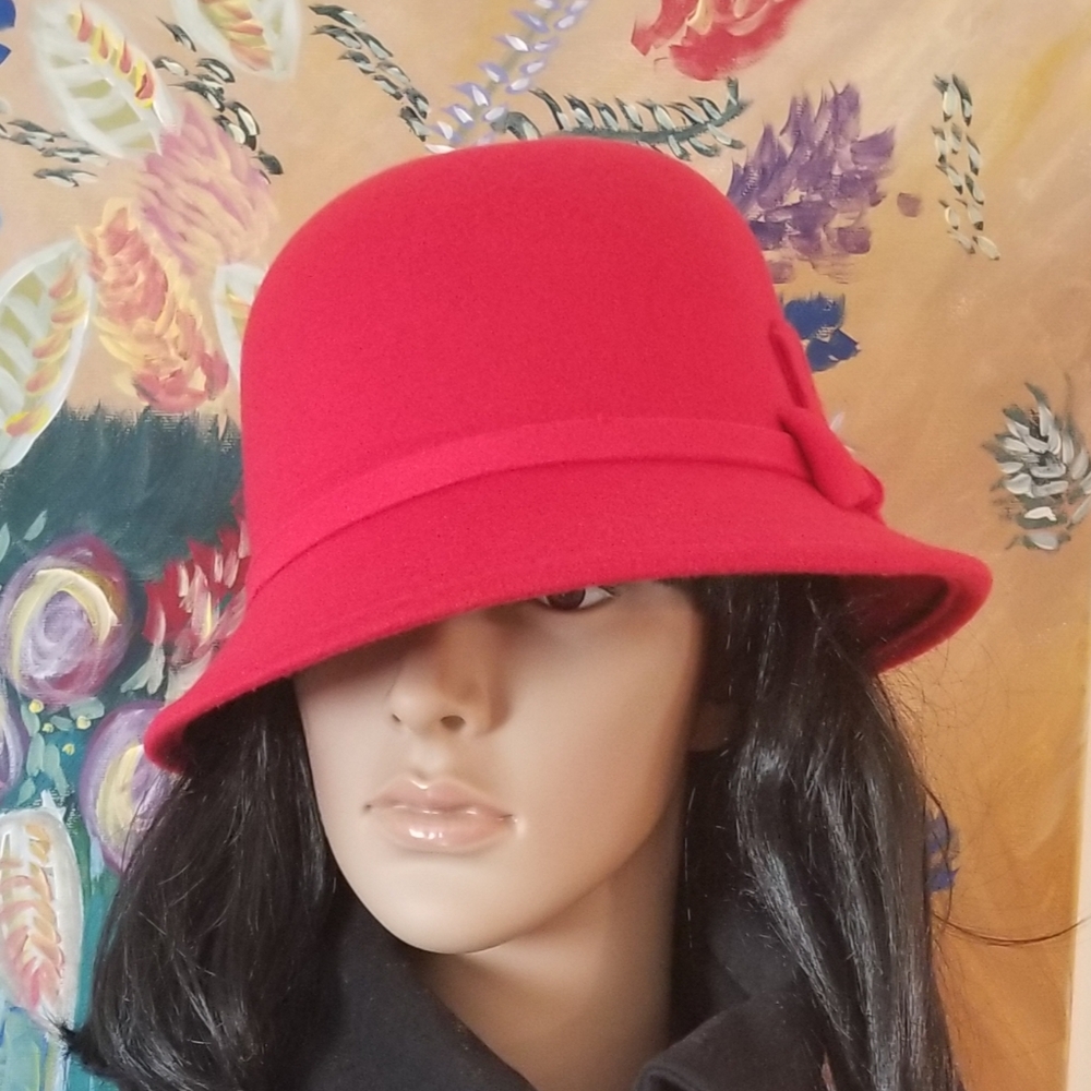 Stylish Winter Hat NWOT